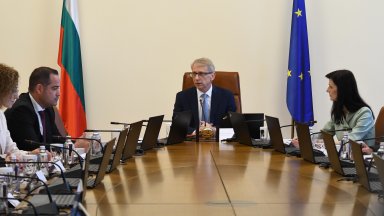 Одобреният списък е съизмерим по обем с помощта от първия