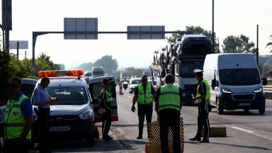Акция на Пътна полиция на входа на столицата при магистралата (СНИМКИ)