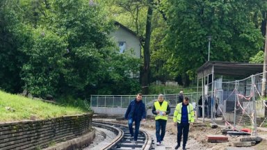 Затваря се за движение южното пътно платно и зоната на