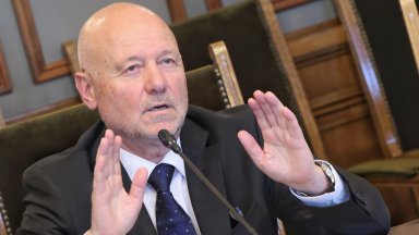 Вчера външният министър Мария Габриел заяви че премиерът а не