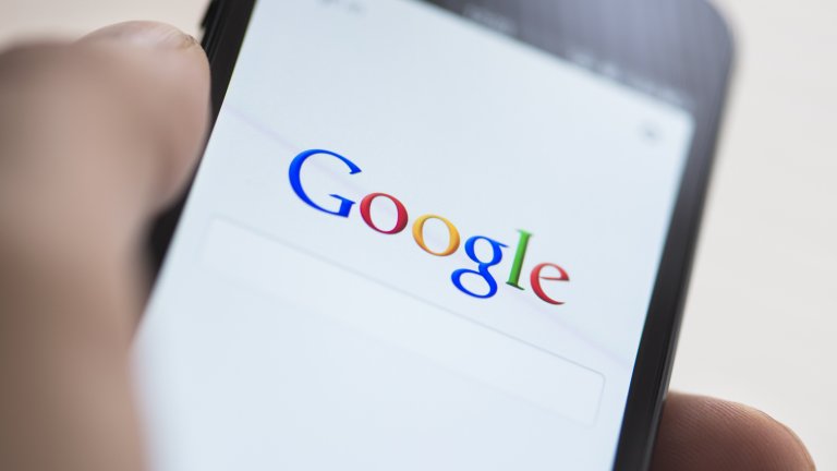 "Гугъл" пуска подобрена версия на чатбота "Бард", но не и за България 