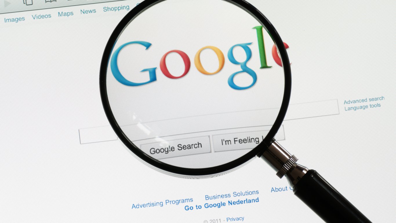 Google предупреди за измамници ползващи логото на компанията