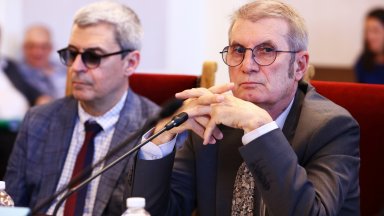 Освен нова здравна карта са нужни законови и подзаконови промени