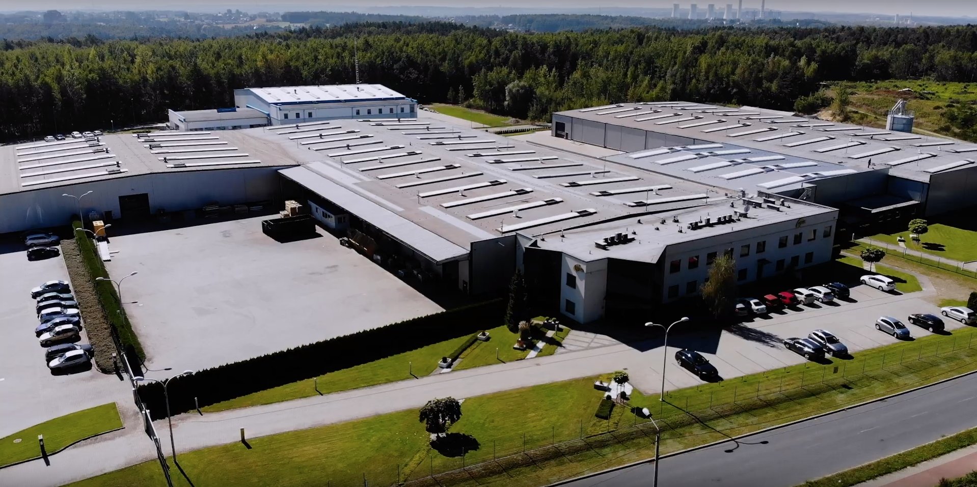 Фабриките на FM Turen могат да произвеждат 85 000 врати