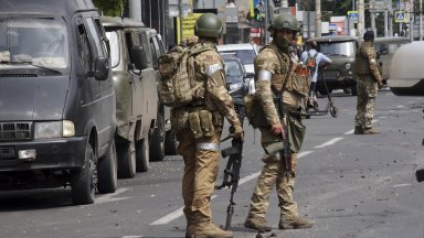 Новината дойде малко повече от час след като губернаторът на