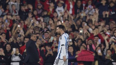Лудост в Росарио: Меси игра навръх рождения си ден на терена на отбора на сърцето си