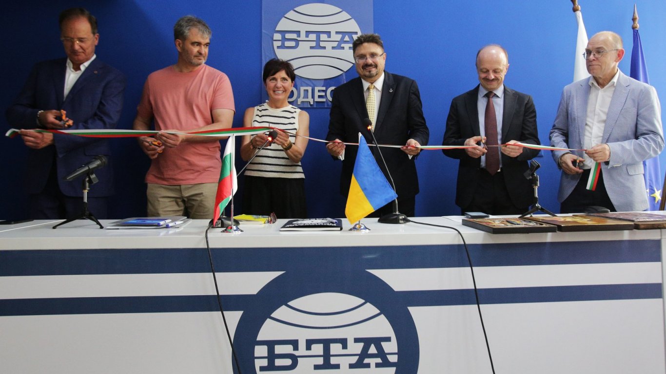Кирил Вълчев: Откриването на пресклуба на БТА в Одеса е знак на подкрепа за българите в Украйна
