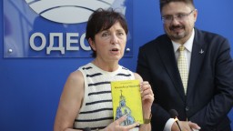 Теодора Димова представи книгата си "Молитва за Украйна" в Одеса