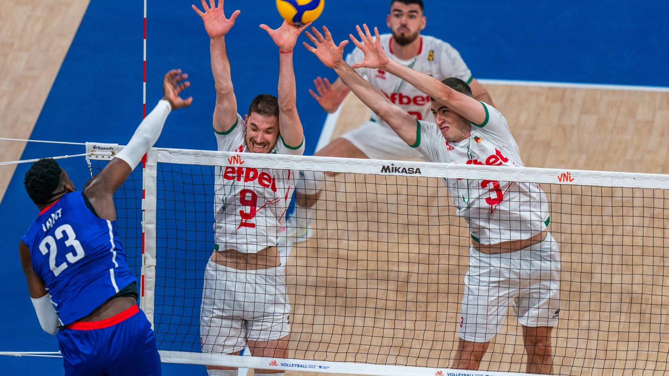 Трилър в пет гейма и нова загуба за волейболните национали на България