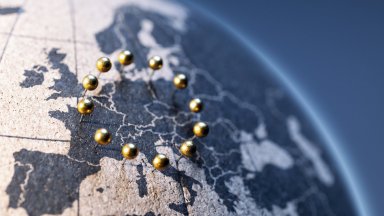 15 години след падането на Берлинската стена Европа беше обединена