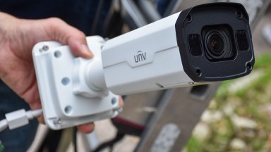 9-годишно дете е сред заснетите в салоните в Бургас, имало видеа и от студио в Казанлък