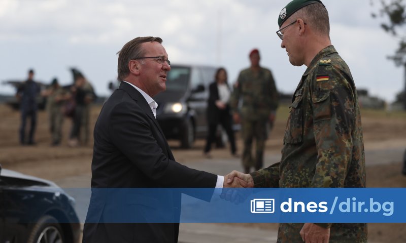 Германия е готова да разположи дългосрочно силна бригада в Литва,