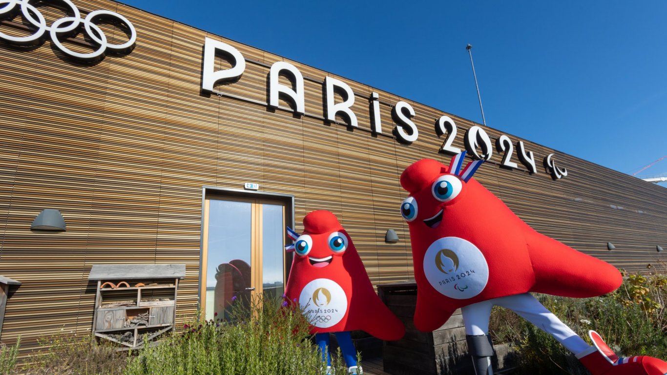 Забраняват алкохола на олимпийските обекти в Париж 2024, но не и за ВИП-овете