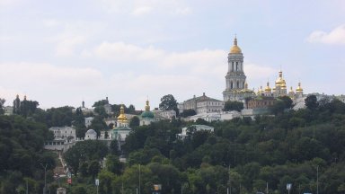 Православни се бунтуват срещу изнасянето на светини от Киевско-Печорската лавра в чужбина 