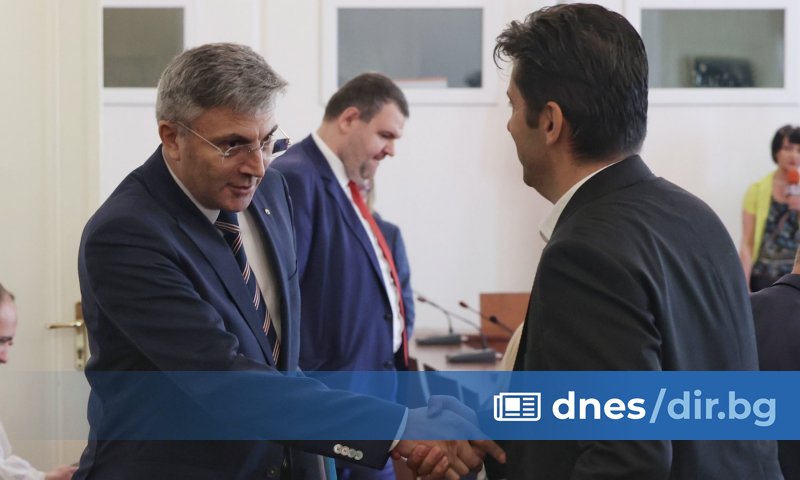 На разговора за реформата в основния ни закон присъства и