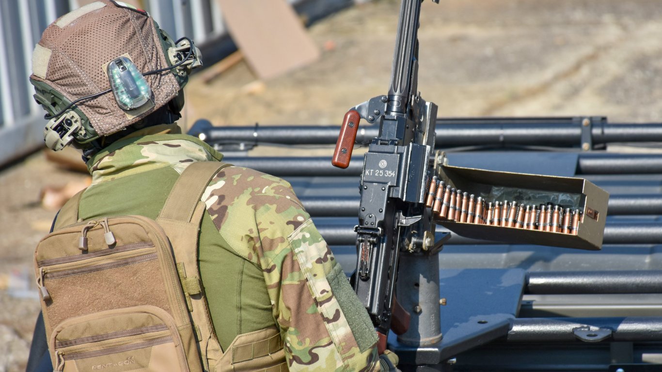 Военни формирования от Сухопътните войски отварят врати за посетители в Деня на храбростта
