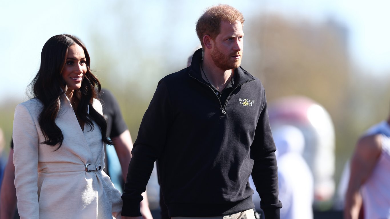 Меган Маркъл и принц Хари официално се отказаха от жилището си в Обединеното кралство