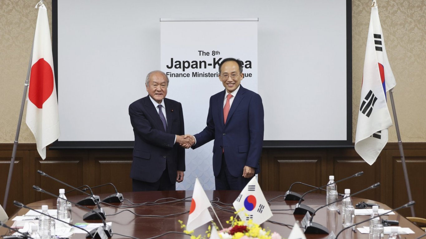 Япония и Южна Корея подновиха споразумението за валутен суап
