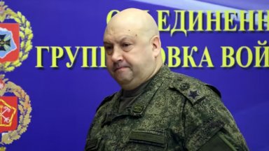 Според Bloomberg военни прокурори са разпитвали Суровикин в продължение на