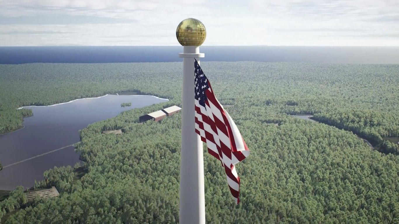 Издигат най-високия пилон в САЩ - драма и смут като в България