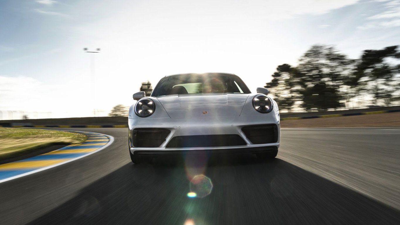 Porsche показа специално 911, вдъхновено от „24-те часа на Льо Ман”