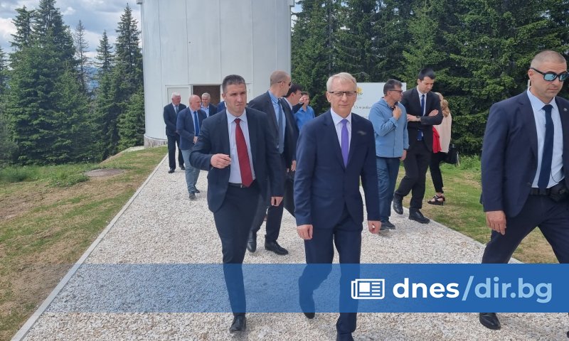 Като общи приоритети Николай Денков определи законите по Плана за