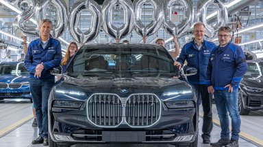 BMW празнува двумилионния модел Серия 7