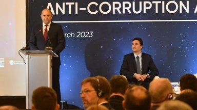 Новата ми длъжност не позволява да бъда в ръководството на