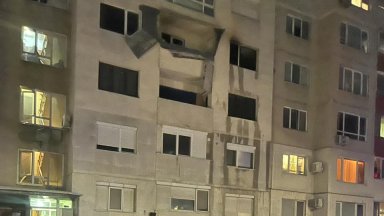 Мъж скочи от 4-ия етаж при пожар в столичен квартал и загина