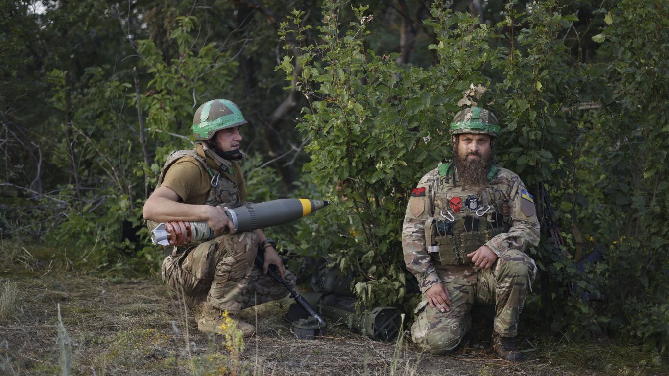 Украйна: Положението на източния фронт остава тежко, врагът не се отказва