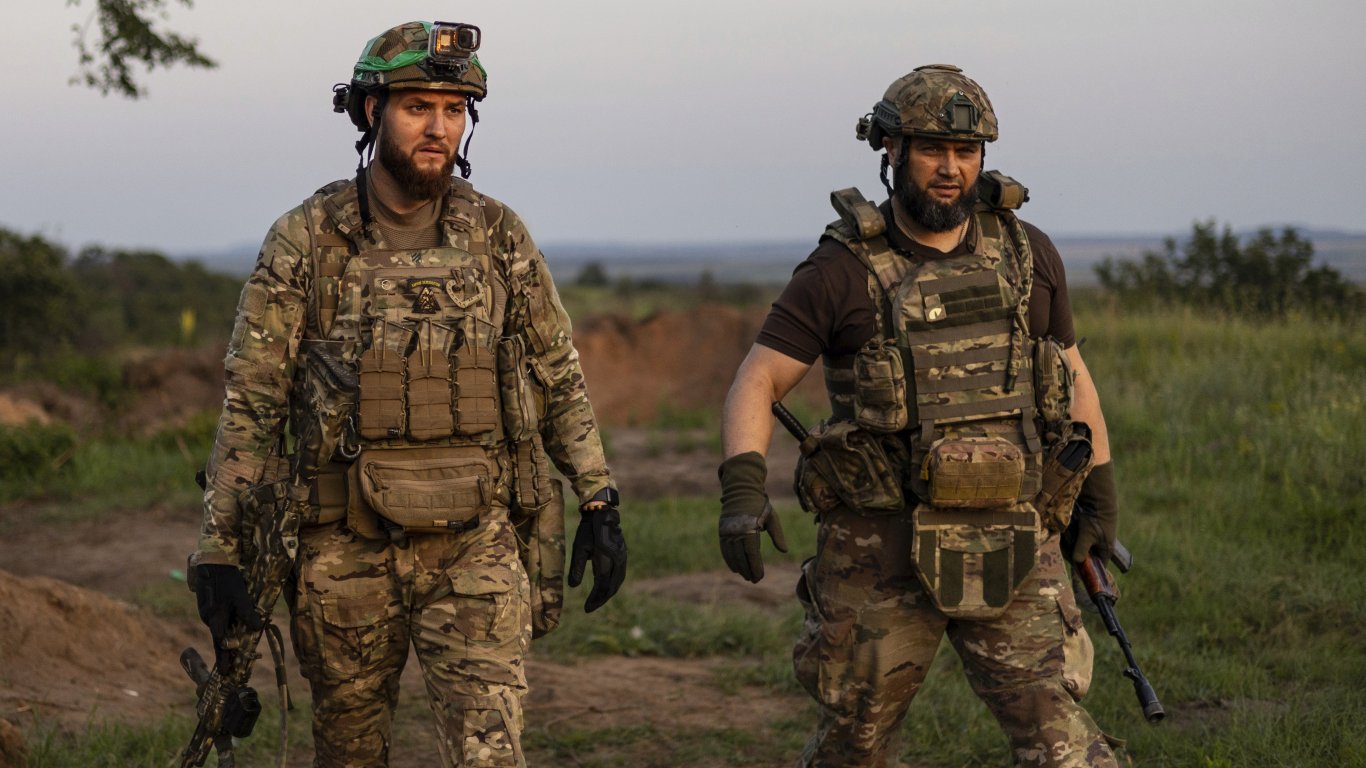 Британски вестник: Украински командоси тренират в Обединеното кралство за нахлуване в Крим