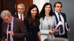Бюджет' 2024: Бизнесът ще плаща само първите 2 дни от болничните