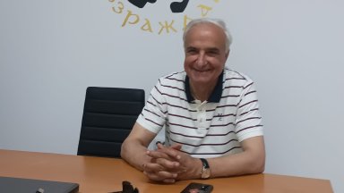 Към уведомлението за оттегляне на кандидатурата няма приложени мотиви нито