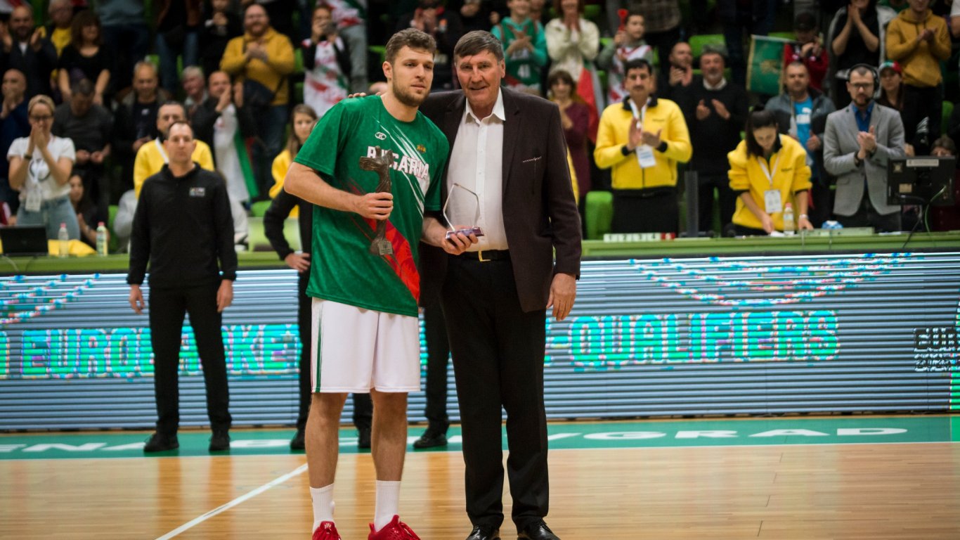 В началото бе Глушков: Как изглеждаше единствената "българска" година в НБА?