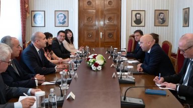 Вписването на българите в конституцията на РСМ е предварително условие