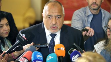 На съучениците на Гешев няма да го дам докато това