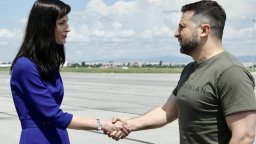 Володимир Зеленски пристигна в България