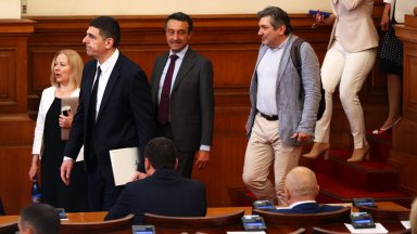 От БСП и Възраждане се противопоставиха на решението и обявиха