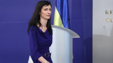 По думите й не е имало покани към Алексей Петров