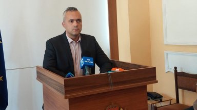 Зам министър Ценкин благодари на досегашния временно преназначен на длъжност директор