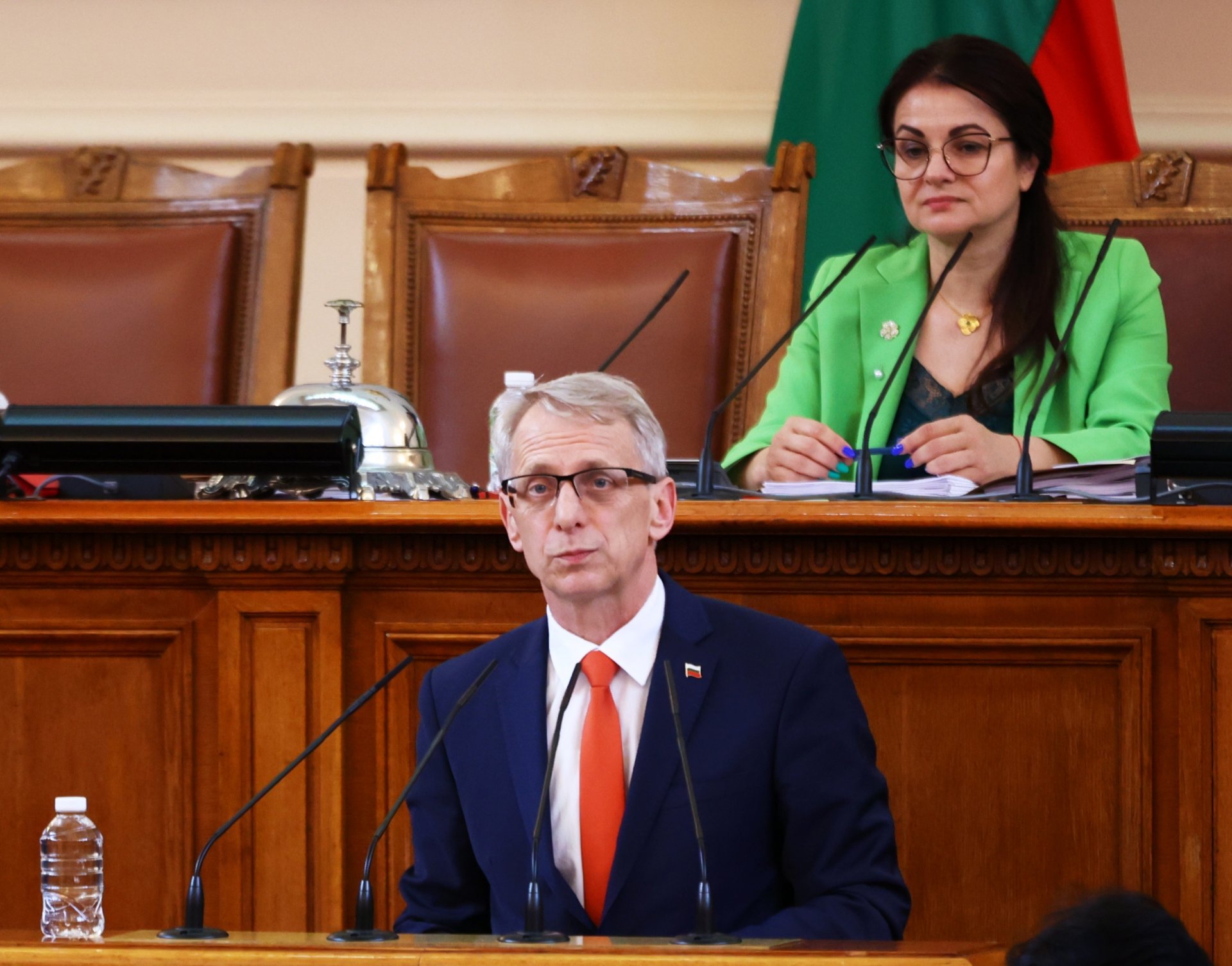 Министър-председателят Николай Денков по време на парламентарния контрол