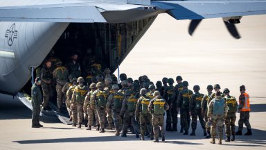 Столтенберг мотивира приемането на плановете като необходимост от подсилване на