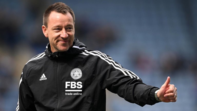 Най-голямата легенда на Челси се оплака, че не е част от треньорския щаб