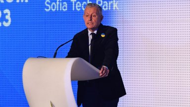 Мога да го сравня с индийския Махатма Ганди а с