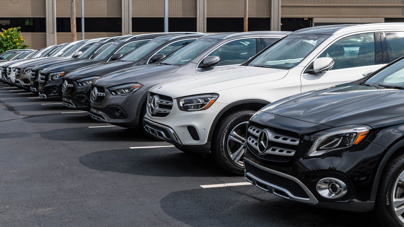 Mercedes изтегля над 140 000 автомобила в САЩ 