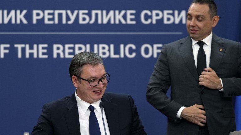 Призиви за смяна на директора на сръбското разузнаване Александър Вулин, на когото САЩ наложиха санкции