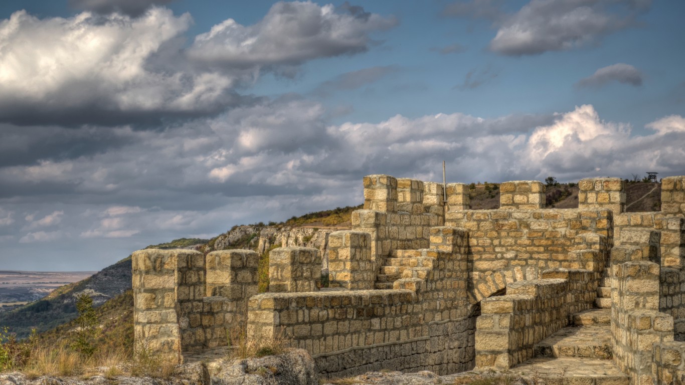 Крепостта Овеч спечели гласовете на българите в годишните награди за туризъм