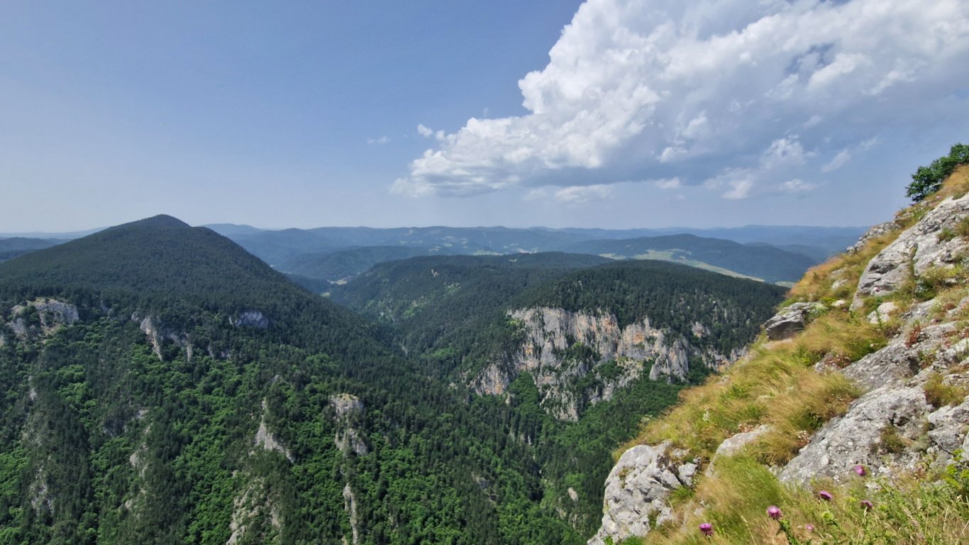 Не предприемайте походи във високите части на планините