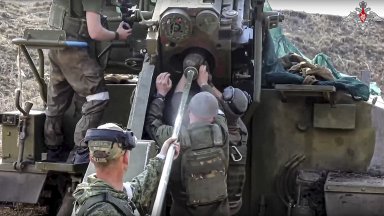 Атаките бяха срещу пристанището на Севастопол и градските райони Балаклава