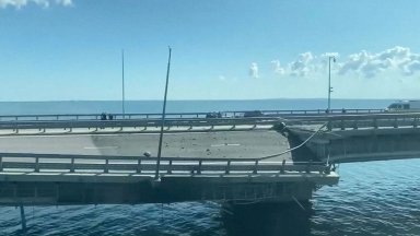 Според източника при нападението на моста са използвани същите надводни